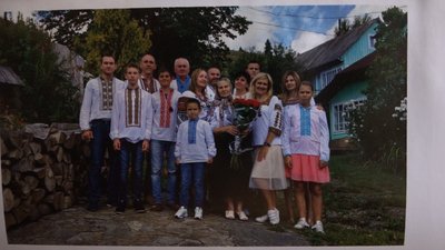 Таємне весілля, дитина з криївки та заповіт. Як чотири покоління підпільників УПА Cулими та Калини воюють за Україну Таємне весілля, дитина з криївки та заповіт. Як чотири покоління підпільників УПА Cулими та Калини воюють за Україну