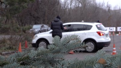 Почуватися впевнено за кермом: у Черкасах провели безоплатні заняття з водіння для переселенок