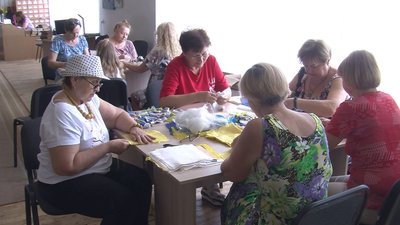 Маскування для солдатів та корисні чаї: в бібліотеці у Луцьку працює волонтерський центр Маскування для солдатів та корисні чаї: в бібліотеці у Луцьку працює волонтерський центр