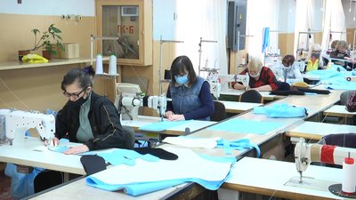 У Житомирському товаристві глухих пошили 100 тисяч захисних масок для медичних працівників