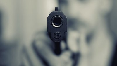 У центрі Запоріжжя чоловік стріляв у собаку