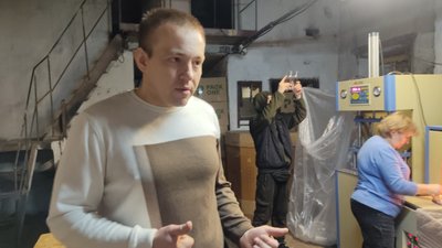 Підприємець із Донеччини Андрій Фролов перевіз до Житомира власне виробництво пластикової тари Підприємець із Донеччини Андрій Фролов перевіз до Житомира власне виробництво пластикової тари