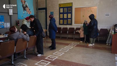 Гул генераторів, черги у бювети: як Одеса виживає без електроенергії Гул генераторів, черги у бювети: як Одеса виживає без електроенергії