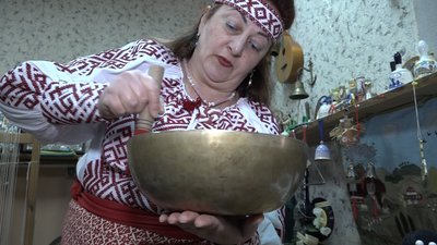 Житомирянка Ганна Івченко зібрала понад 100 різних музичних інструментів Житомирянка Ганна Івченко зібрала понад 100 різних музичних інструментів
