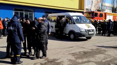 У Харкові прощаються з рятувальником, загиблим внаслідок обстрілу У Харкові прощаються з рятувальником, загиблим внаслідок обстрілу