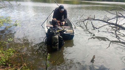 На Хмельниччині рятувальники шукають тіло 60-річного рибалки