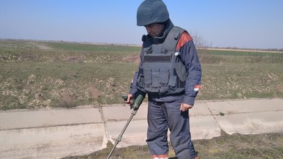 Два боєприпаси часів минулих війн знищено піротехніками Херсонщини Два боєприпаси часів минулих війн знищено піротехніками Херсонщини