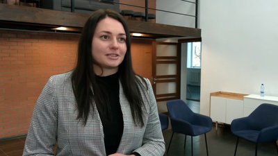 "Танки їдуть заднім ходом": як у Корюківці, що на Чернігівщині, люди голіруч зупиняли російську техніку "Танки їдуть заднім ходом": як у Корюківці, що на Чернігівщині, люди голіруч зупиняли російську техніку