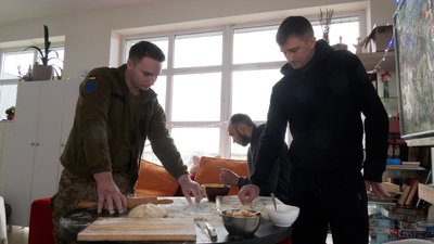 На Івано-Франківщині військові готували Святу вечерю