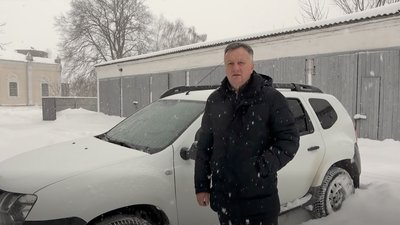 ТЦК та СП вилучає один з автомобілів Коропської селищної ради на Чернігівщині