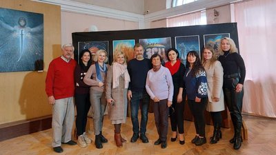 "Україна – вісь земна і небесна": у музеї на Тернопільщині відкрили виставку "Україна – вісь земна і небесна": у музеї на Тернопільщині відкрили виставку