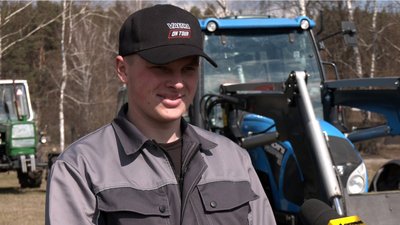 Як пів сотні дівчат на Волині навчаються на трактористок Як пів сотні дівчат на Волині навчаються на трактористок