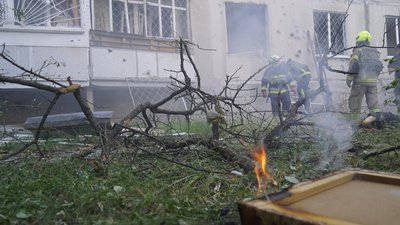 Російська ракета 7 липня влучила поблизу дев’ятиповерхівки у Харкові: загинули троє людей — фото