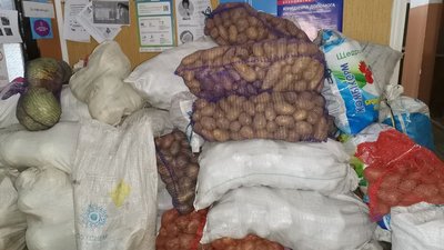 Будматеріали та продукти харчування: у громаді на Полтавщині збирають допомогу жителям Херсонщини Будматеріали та продукти харчування: у громаді на Полтавщині збирають допомогу жителям Херсонщини