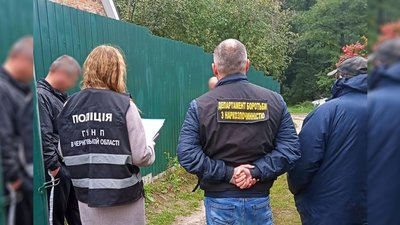 У жителя Чернігова поліція вилучила вісім кілограмів марихуани У жителя Чернігова поліція вилучила вісім кілограмів марихуани