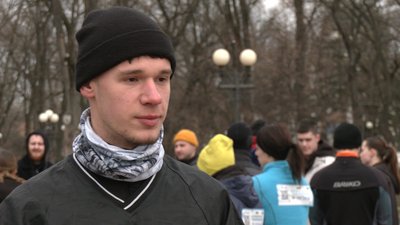Бігають за донат на реабілітацію військових: у Чернігові пройшов благодійний забіг Бігають за донат на реабілітацію військових: у Чернігові пройшов благодійний забіг