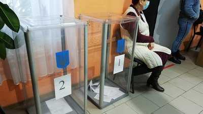 У Полтаві стартував другий тур виборів У Полтаві стартував другий тур виборів