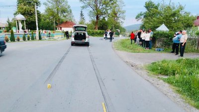 На Івано-Франківщині автомобіль збив 11-річного велосипедиста На Івано-Франківщині автомобіль збив 11-річного велосипедиста