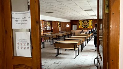 Не ухвалили бюджет: у Прилуках школярі залишилися без гарячого харчування Не ухвалили бюджет: у Прилуках школярі залишилися без гарячого харчування