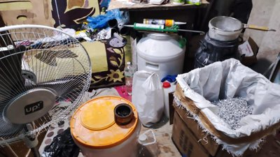 Заробляли 100 тисяч гривень щомісяця: на Вінниччині чоловіки облаштували нарколабораторію, де виготовляли амфетамін Заробляли 100 тисяч гривень щомісяця: на Вінниччині чоловіки облаштували нарколабораторію, де виготовляли амфетамін