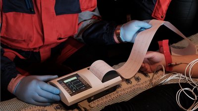 Допомагають при болях в серці та інфарктах: як працює інфарктна бригада у Чернівцях Допомагають при болях в серці та інфарктах: як працює інфарктна бригада у Чернівцях