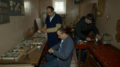 Плетуть і шиють для ЗСУ. У Сумах люди з інвалідністю з центру "Берегиня" допомагають армії Плетуть і шиють для ЗСУ. У Сумах люди з інвалідністю з центру "Берегиня" допомагають армії