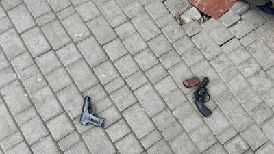 В Одесі чоловік влаштував стрілянину посеред вулиці