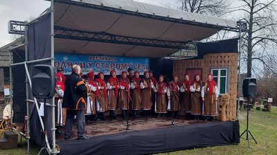 В Ужгороді провели фестиваль "Коляди у старому селі"