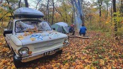 Миколаївці вирішили об’їхати Україну на 46-річному запорожці Миколаївці вирішили об’їхати Україну на 46-річному запорожці