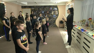 Танцювальний колектив "Гранд", Слов'янськ, Донеччина Танцювальний колектив "Гранд", Слов'янськ, Донеччина