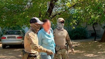 Підозра в державній зраді. На Миколаївщині затримали групу місцевих жителів Підозра в державній зраді. На Миколаївщині затримали групу місцевих жителів