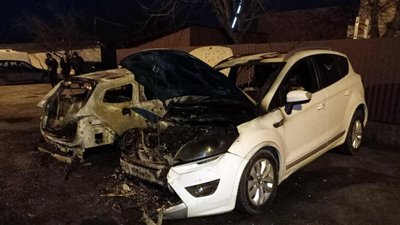 У Кам'янці-Подільському згоріло авто місцевої депутатки. Вона каже про підпал і погрози