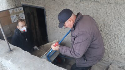 В Охтирці на Сумщині волонтери руху "Будуємо Україну Разом" облаштовують укриття В Охтирці на Сумщині волонтери руху "Будуємо Україну Разом" облаштовують укриття