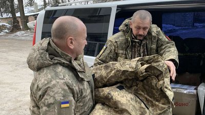 Подаруй тепло солдату: на Тернопільщині провели благодійну акцію