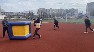 У Сумах допомагають ветеранами адаптуватися у цивільне життя через сімейний спорт У Сумах допомагають ветеранами адаптуватися у цивільне життя через сімейний спорт