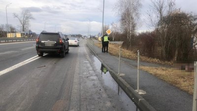 На Житомирщині у Новоград-Волинському районі у ДТП загинув пішохід На Житомирщині у Новоград-Волинському районі у ДТП загинув пішохід
