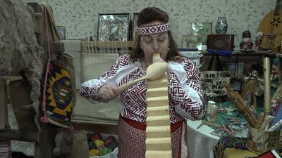 Житомирянка Ганна Івченко зібрала понад 100 різних музичних інструментів Житомирянка Ганна Івченко зібрала понад 100 різних музичних інструментів