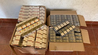 Покинуті цигарки біля кордону з Румунією знайшли закарпатські прикордонники Покинуті цигарки біля кордону з Румунією знайшли закарпатські прикордонники