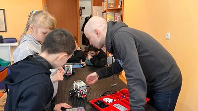 На Тернопільщині для переселенців провели арттерапевтичне заняття На Тернопільщині для переселенців провели арттерапевтичне заняття