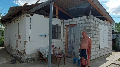 Чотири місяці після ракетного удару: як у Лозовій на Харківщині відновлюють пошкоджені будинки Чотири місяці після ракетного удару: як у Лозовій на Харківщині відновлюють пошкоджені будинки