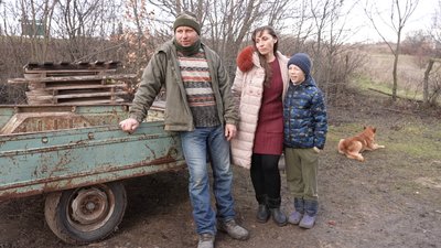 Василь і Ганна Доценки з сином Велесом Василь і Ганна Доценки з сином Велесом