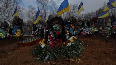 У Вільнянську попрощалися із військовослужбовцем Олексієм Безпальком У Вільнянську попрощалися із військовослужбовцем Олексієм Безпальком