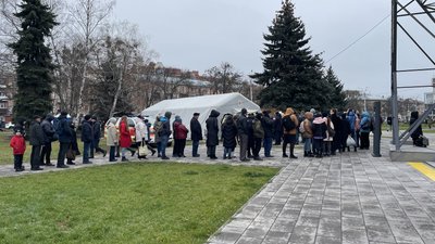 Заряджають телефони та п‘ють чай: скільки людей відвідало "Пункти незламності" у Полтаві Заряджають телефони та п‘ють чай: скільки людей відвідало "Пункти незламності" у Полтаві