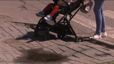 Центр Сум перевіряли на рівень доступності для людей з інвалідністю