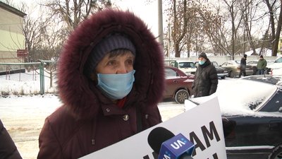 Житомиряни протестують проти підвищення тарифів – штурмом взяли приміщення облради (ОНОВЛЮЄТЬСЯ)