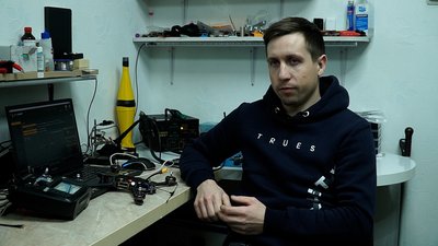 Вартість одного становить від 14 до 17 тисяч гривень: як у Чернігові виготовляють FPV-дрони для ЗСУ Вартість одного становить від 14 до 17 тисяч гривень: як у Чернігові виготовляють FPV-дрони для ЗСУ