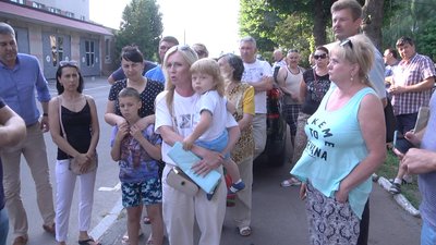 У Житомирі жителі вулиці Героїв Пожежних протестували проти будівництва нової тролейбусної лінії У Житомирі жителі вулиці Героїв Пожежних протестували проти будівництва нової тролейбусної лінії