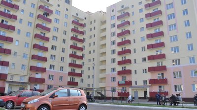 У Чернівцях п'ять сімей переселенців отримали в користування квартири