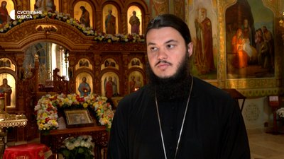 Можуть спричинити рак та алергію: чи варто купляти штучні квіти на поминальну неділю Можуть спричинити рак та алергію: чи варто купляти штучні квіти на поминальну неділю