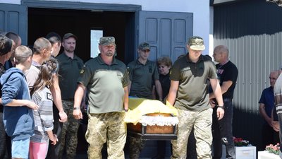 На Закарпатті попрощалися із полеглим захисником Ласлом Шебештьеном